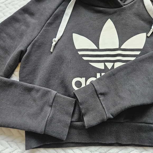 Adidas Trefoil Black Cropped Hoodie Sweatshirt Size Small - Picture 4 of 15